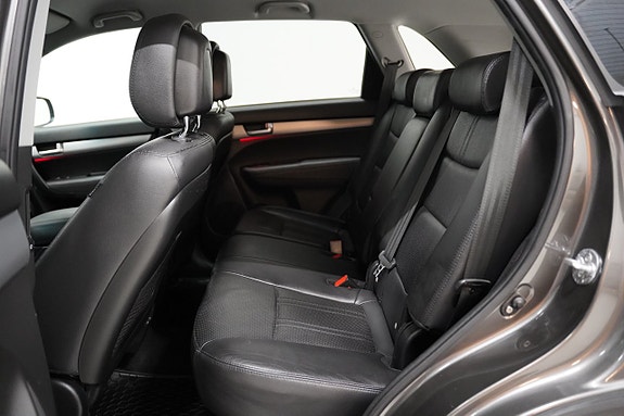 Kia Sorento 18 of 21