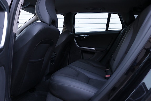 Volvo V60 13 of 18