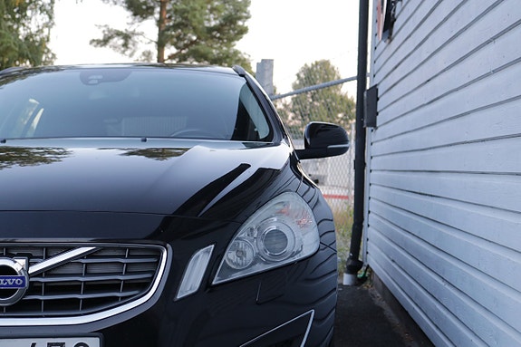 Volvo V60 7 of 18