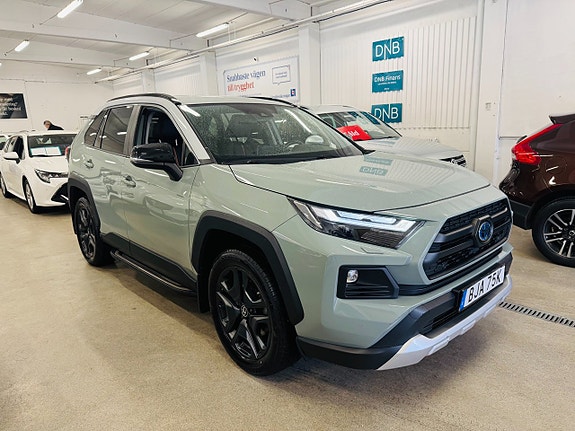 Toyota RAV4 13 of 25
