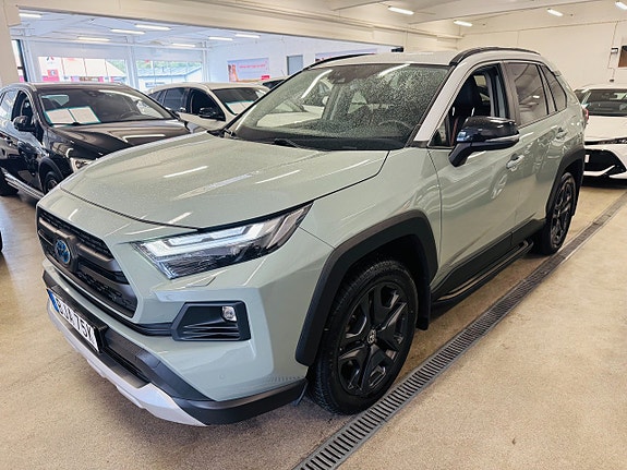 Toyota RAV4 14 of 25
