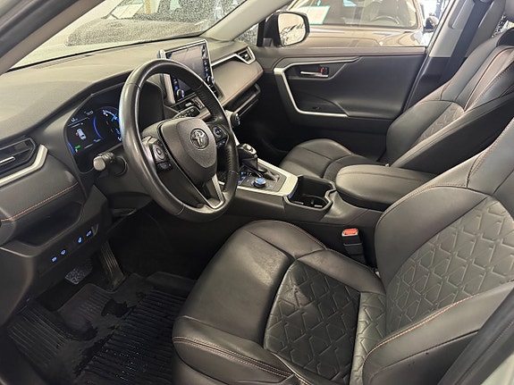 Toyota RAV4 20 of 25