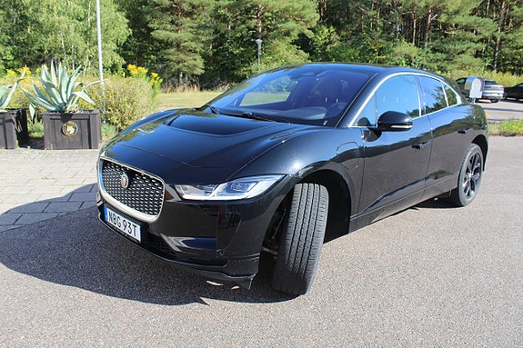 Jaguar I-PACE 2 of 8