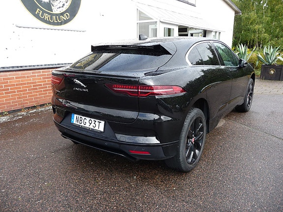 Jaguar I-PACE 4 of 6