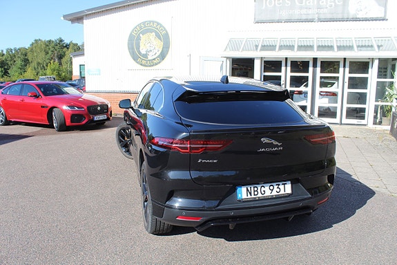 Jaguar I-PACE 4 of 8