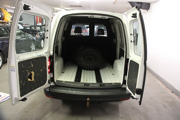 Volkswagen Caddy Maxi 10 of 18
