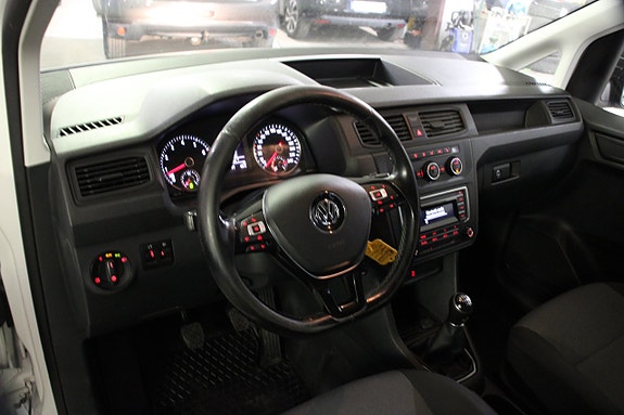 Volkswagen Caddy Maxi 12 of 18