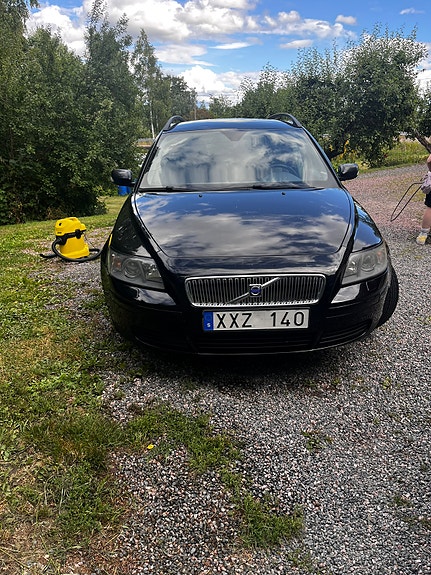 Volvo V50 3 of 9