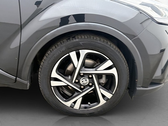 Toyota C-HR 28 of 28