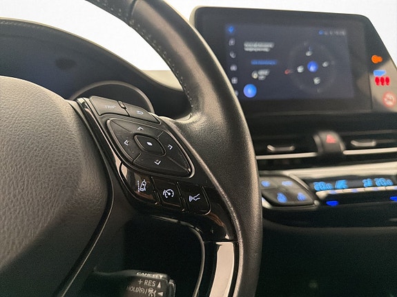 Toyota C-HR 16 of 28