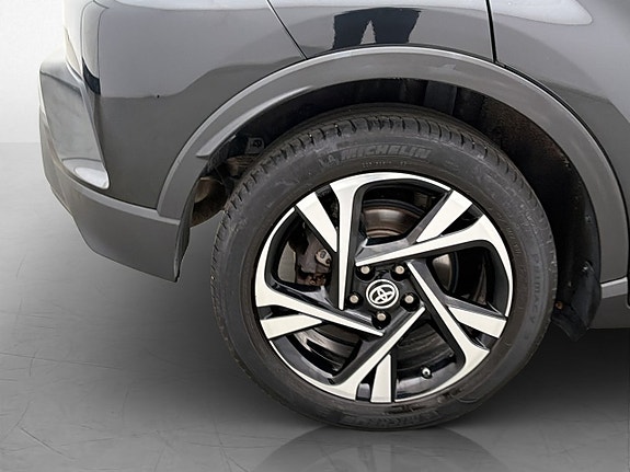 Toyota C-HR 27 of 28