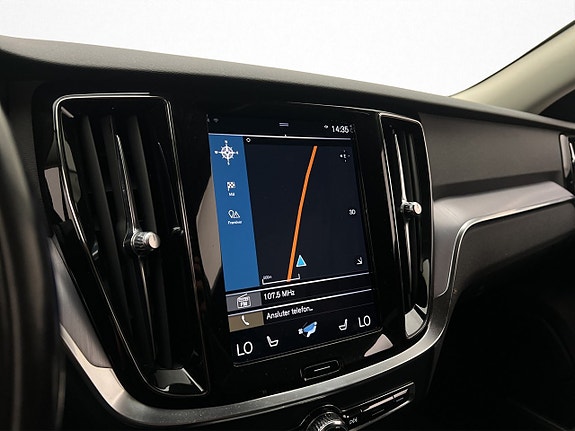 Volvo V60 Cross Country 13 of 30