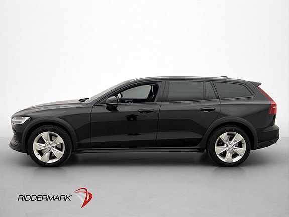 Volvo V60 Cross Country 4 of 30