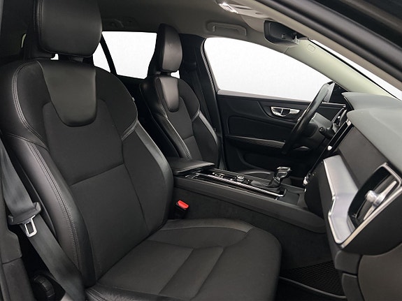 Volvo V60 Cross Country 10 of 30