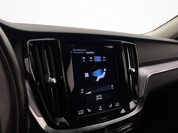 Volvo V60 Cross Country 24 of 30