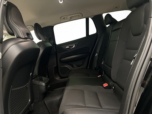 Volvo V60 Cross Country 17 of 30
