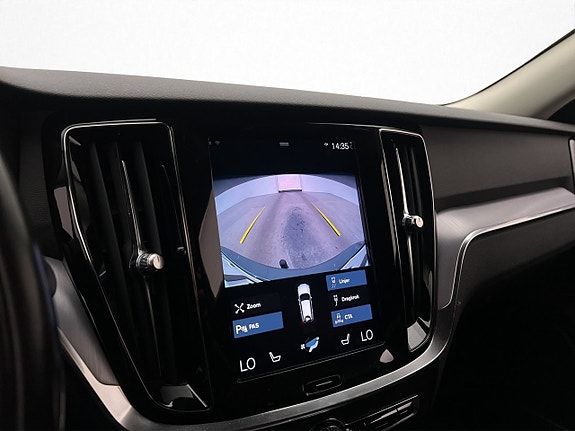 Volvo V60 Cross Country 14 of 30