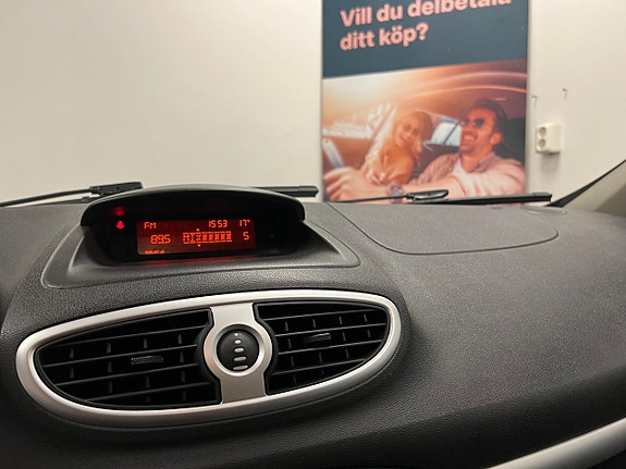 Renault Clio 16 of 24