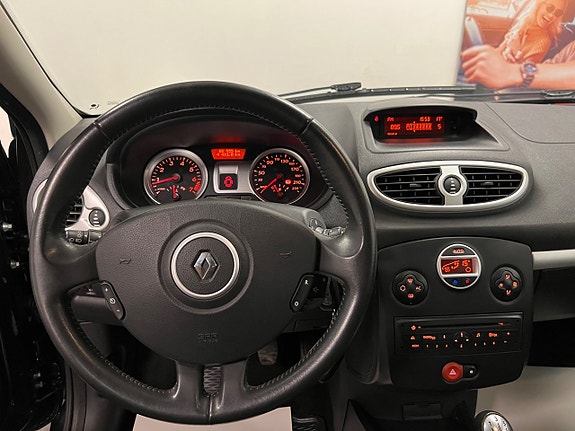 Renault Clio 13 of 24