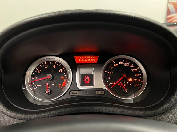 Renault Clio 14 of 24