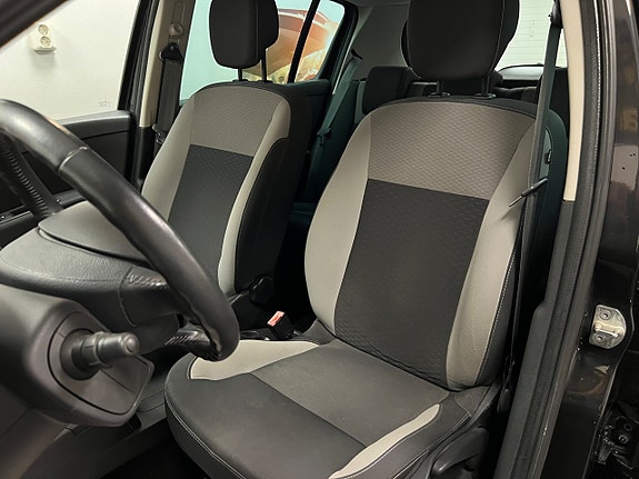 Renault Clio 9 of 24