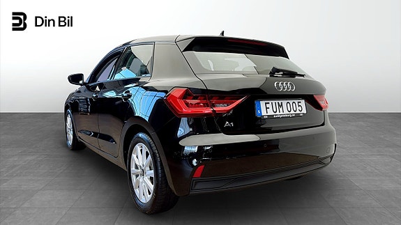 Audi A1 3 of 12