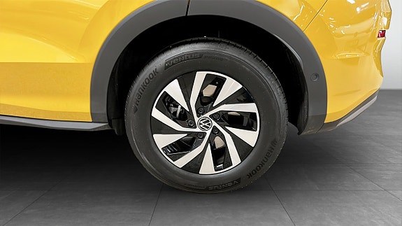 Volkswagen T-Roc 6 of 12