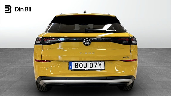 Volkswagen T-Roc 5 of 12