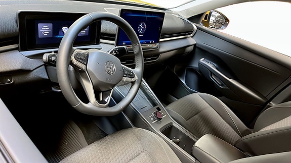Volkswagen T-Roc 7 of 12