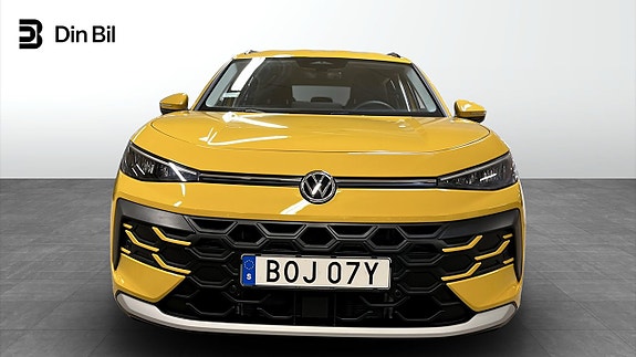 Volkswagen T-Roc 4 of 12
