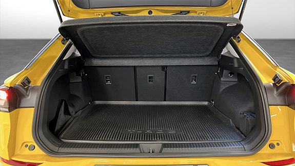Volkswagen T-Roc 12 of 12