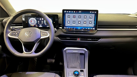 Volkswagen T-Roc 10 of 12