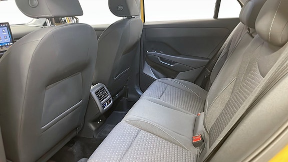 Volkswagen T-Roc 11 of 12