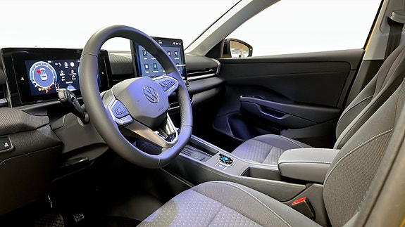 Volkswagen T-Roc 7 of 12
