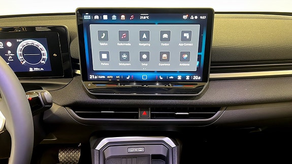Volkswagen T-Roc 9 of 12