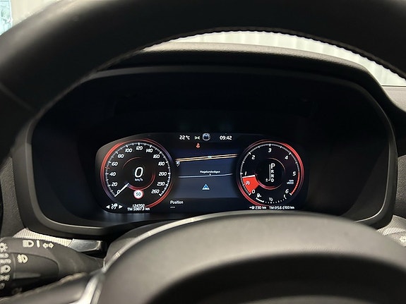 Volvo V60 12 of 14