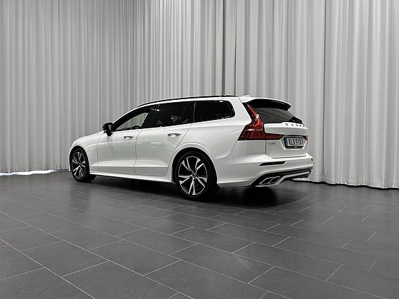 Volvo V60 3 of 14