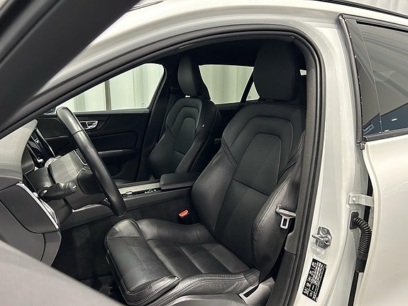 Volvo V60 6 of 14