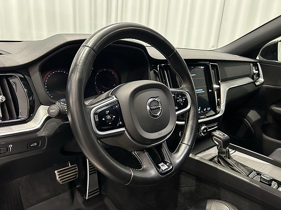 Volvo V60 10 of 14