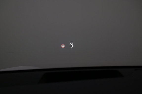 Polestar 3 8 of 27