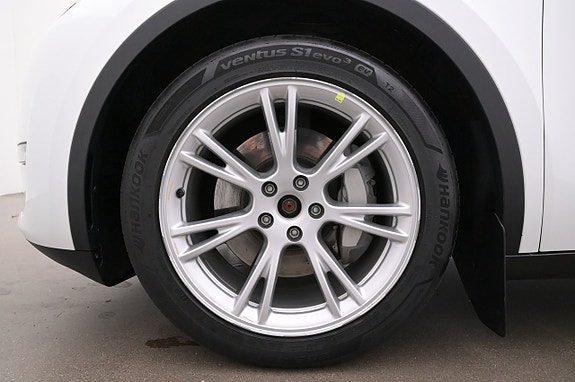 Tesla Model Y 27 of 27
