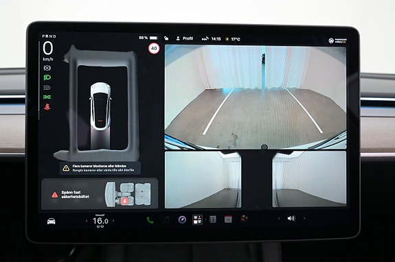 Tesla Model Y 16 of 27