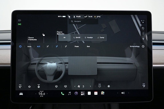 Tesla Model Y 14 of 27