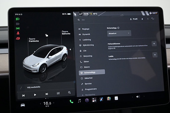 Tesla Model Y 16 of 27