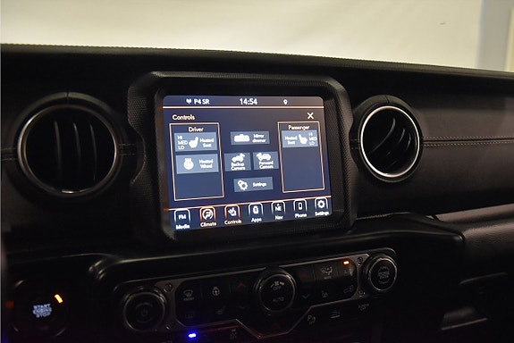 Jeep Wrangler Unlimited 16 of 22
