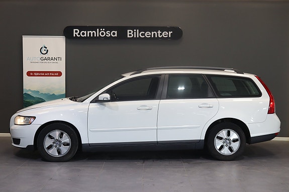 Volvo V50 3 of 20