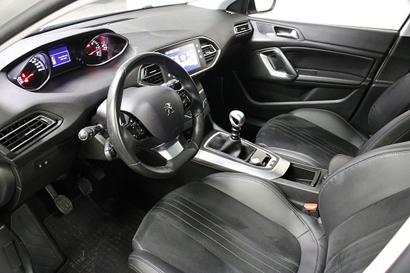 Peugeot 308 5 of 16