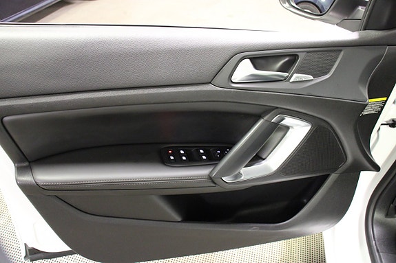 Peugeot 308 7 of 16