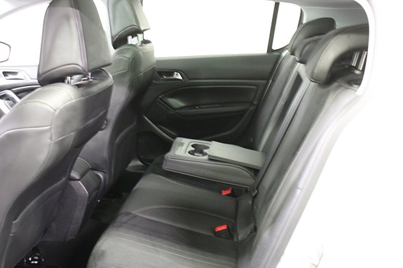 Peugeot 308 10 of 16