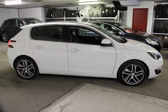 Peugeot 308 15 of 16